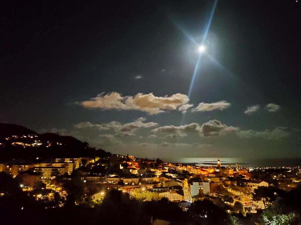 Cozy Place, Big Roof Terrace & Spectacular Views. Cabrils Bagian luar foto